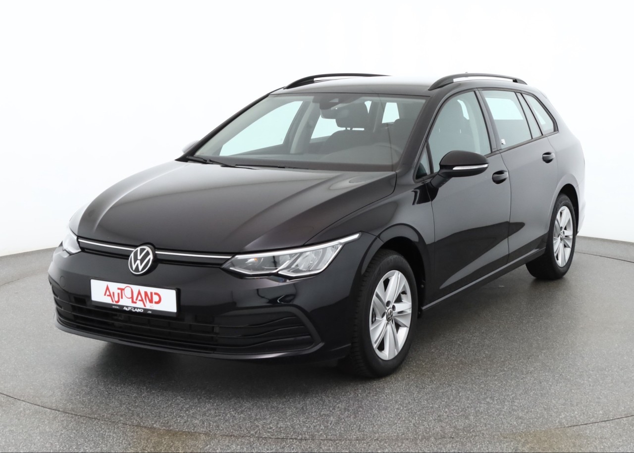 VW Golf VIII Variant 1.0 eTSI DSG