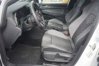 VW Golf VIII Variant 1.5 TSI R-Line