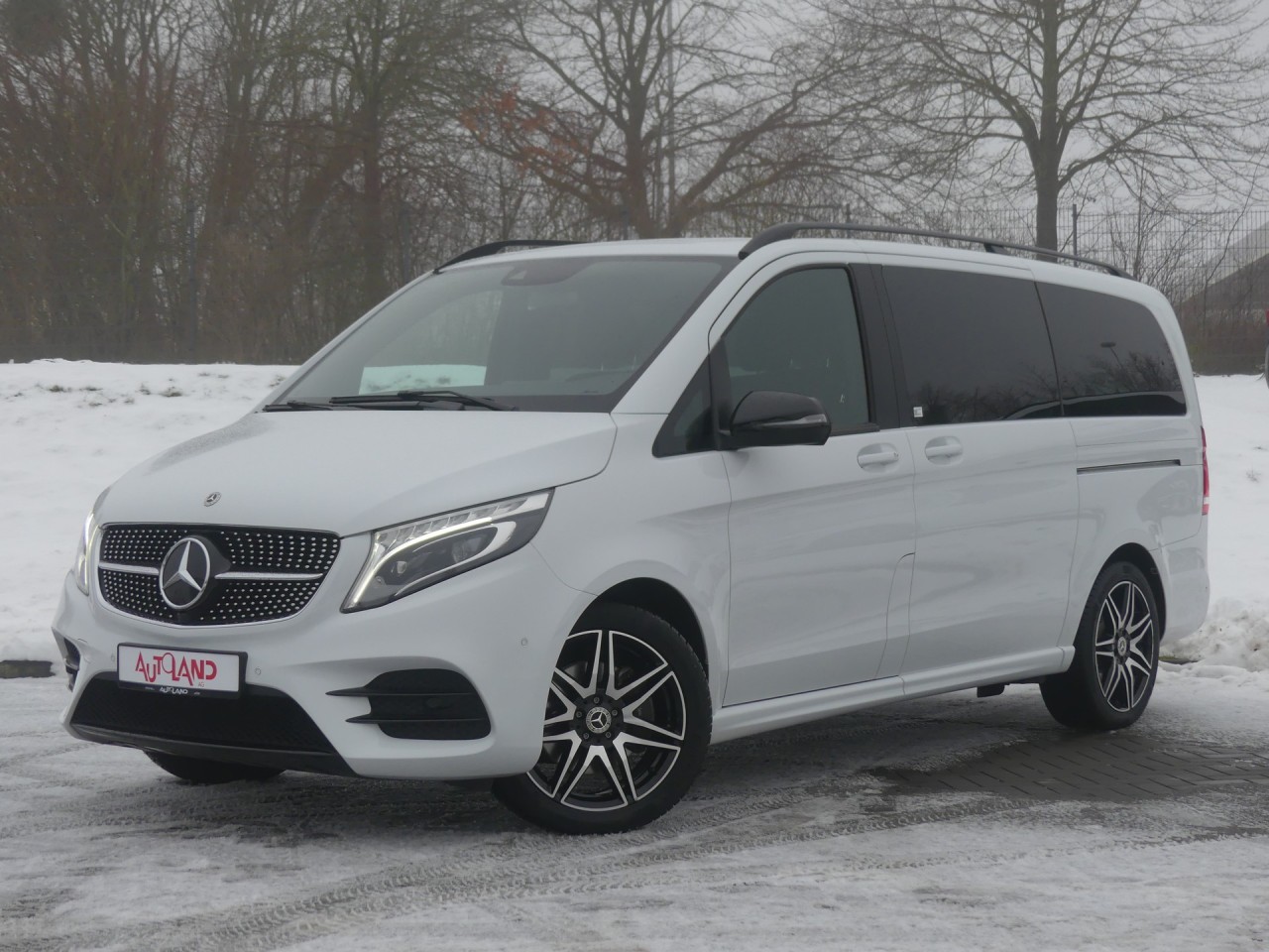 Mercedes-Benz V-Klasse V220 d Edition lang AMG-Line