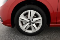 VW Golf VIII Variant 1.5 eTSI DSG Life