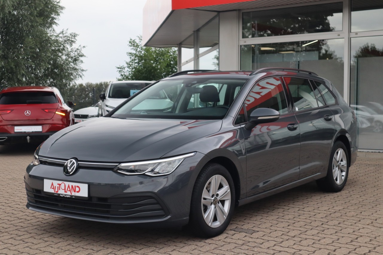 VW Golf VIII Variant 1.5 eTSI DSG Life