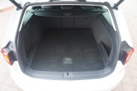 VW Passat Variant 1.5 TSI Highline R-Line