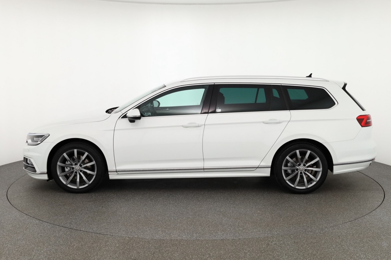 VW Passat Variant 1.5 TSI DSG R-Line