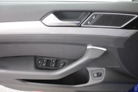 VW Passat Variant 2.0 TDI DSG R-Line