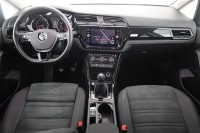 VW Touran 1.5 TSI R-Line