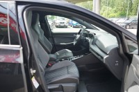 VW Golf VIII Variant 1.5 TSI R-Line