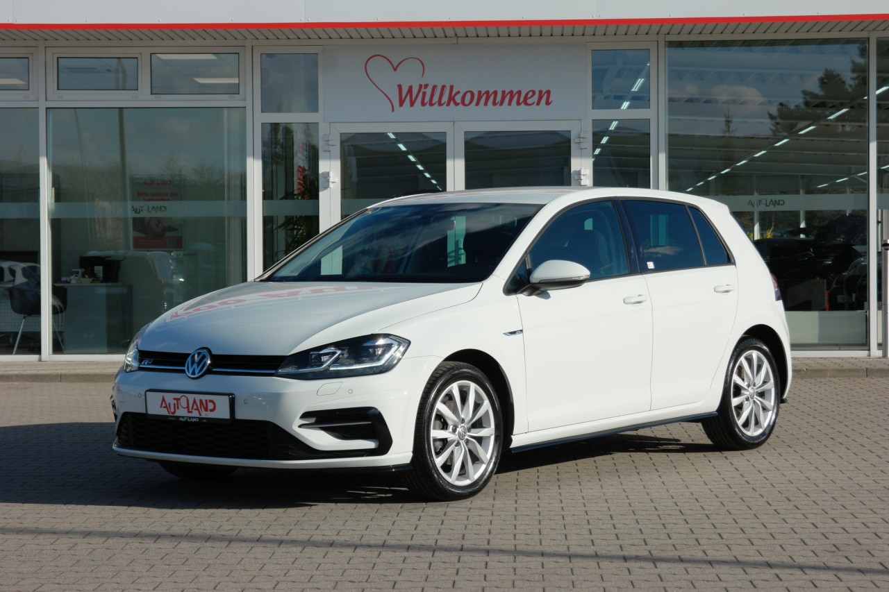 VW Golf 1.5 TSI Highline R-Line