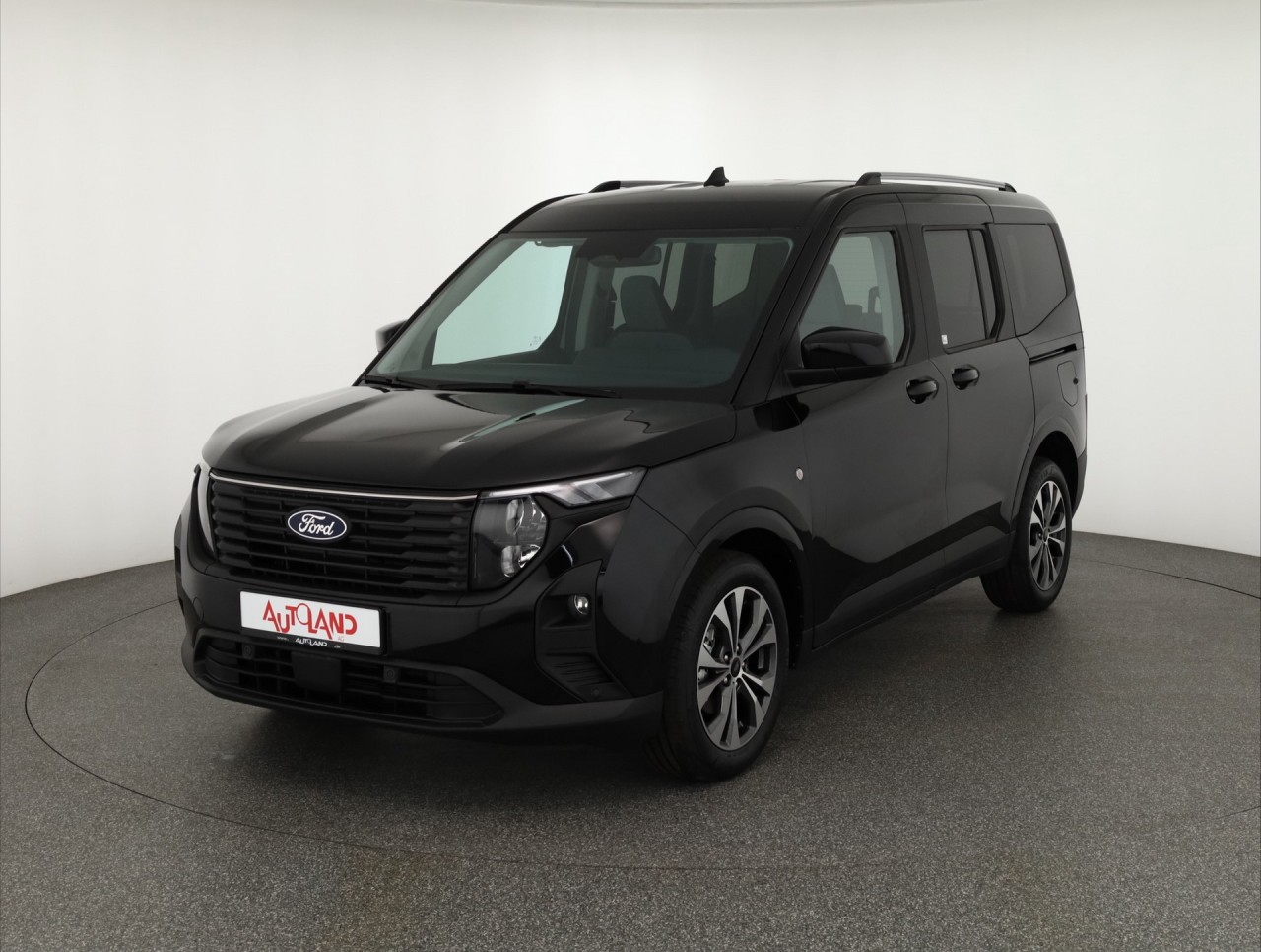 Ford Tourneo Courier Titanium 1.0 EB Aut.