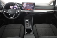 VW Golf VIII Variant 1.5 eTSI DSG