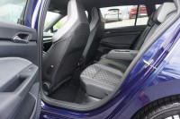 VW Golf VIII Variant 2.0 TDI DSG R-Line