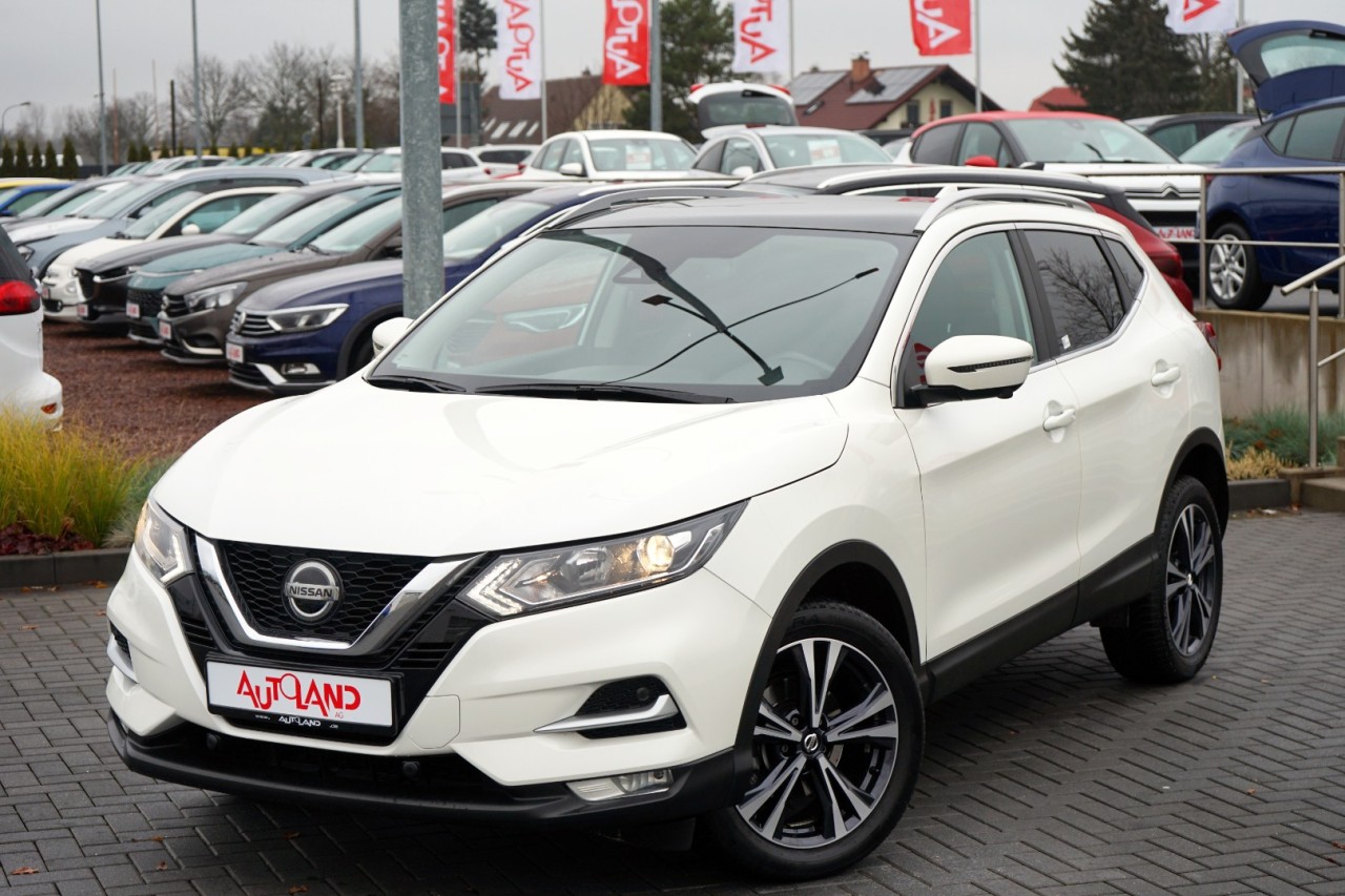 Nissan Qashqai 1.3 DIG-T DCT Zama Pano