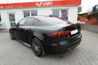 Jaguar XE 2.0 R-Dynamic S