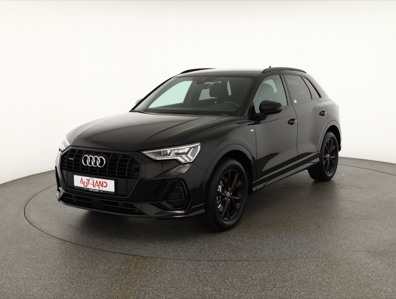 Audi Q3 40 TDI quattro S line OptikSchwarz