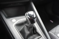 VW Golf VIII 1.5 16V TSI R-Line