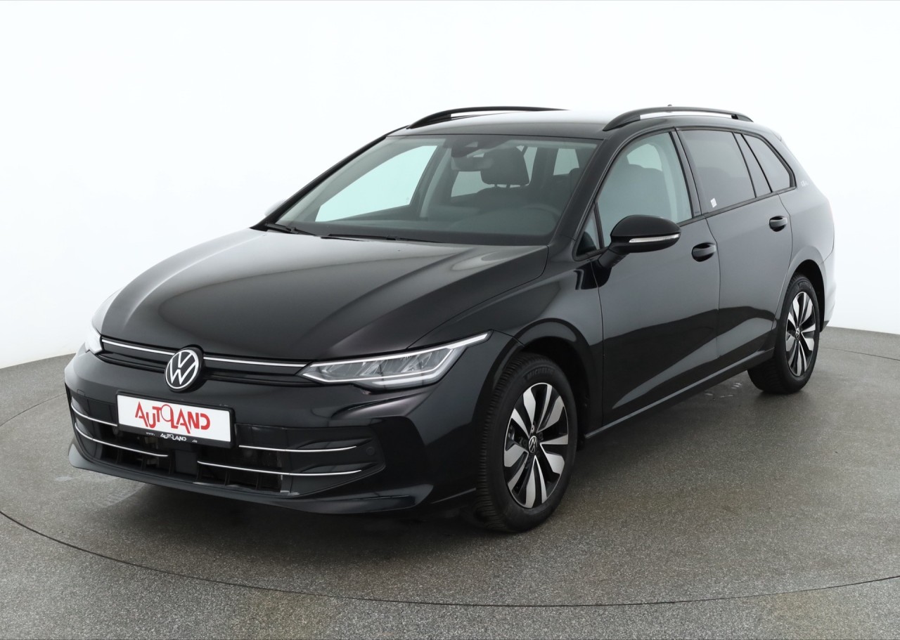VW Golf VIII Variant 1.5 eTSI Goal