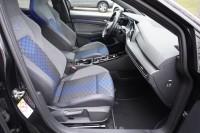 VW Golf VIII Variant 2.0 R 4Motion