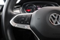 VW Passat Variant 1.5 TSI DSG Business