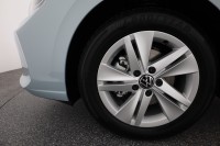 VW Golf VIII Variant 1.5eTSI DSG