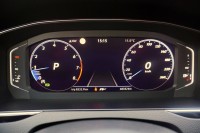 VW Passat Variant 2.0 TSI DSG R-Line