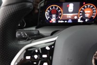 VW Golf VIII Variant 1.5 eTSI R-Line