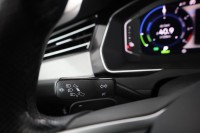 VW Passat Variant GTE