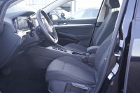 VW Golf VIII Variant 1.5 eTSI DSG
