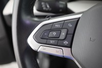 VW Golf VIII Variant 1.0 eTSI DSG Life