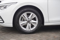 VW Golf VIII Variant 1.0 Life