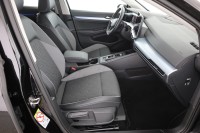 VW Golf VIII Variant 1.5 eTSI Goal