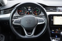 VW Passat Variant 2.0 TDI DSG R-Line