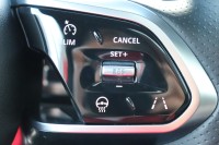 Jaguar XE D180 R-Dynamic SE