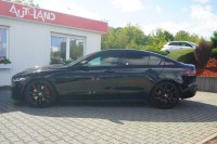 Jaguar XE 2.0 R-Dynamic SE