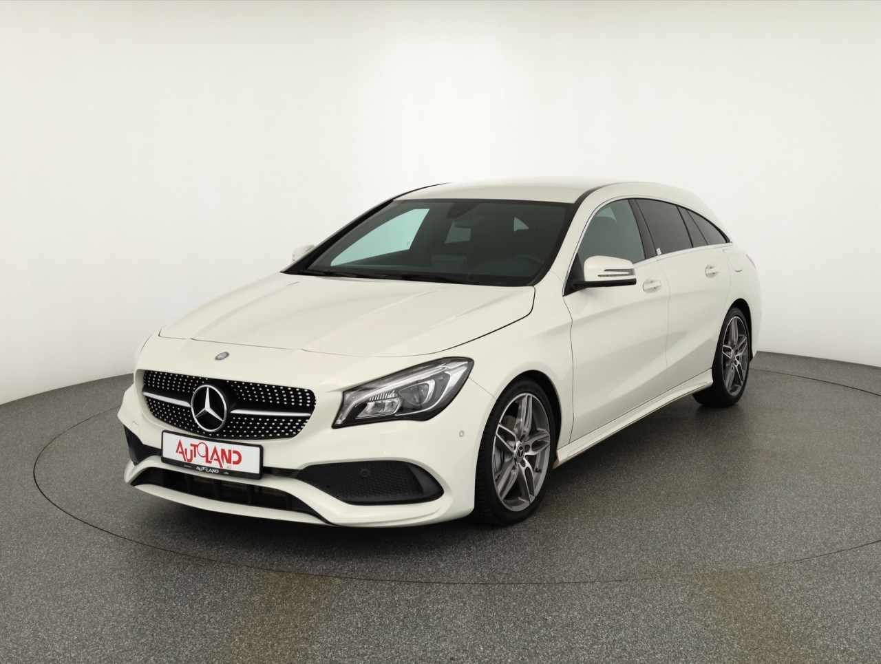 Mercedes-Benz Shooting Brake CLA 200 7G-DCT AMG Line