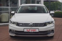 VW Passat Variant 1.5 TSI Highline R-Line