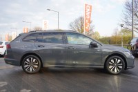 VW Golf VIII Variant 1.5 eTSI Goal DSG