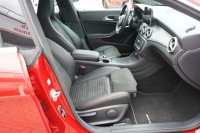 Mercedes-Benz CLA 200 AMG Line