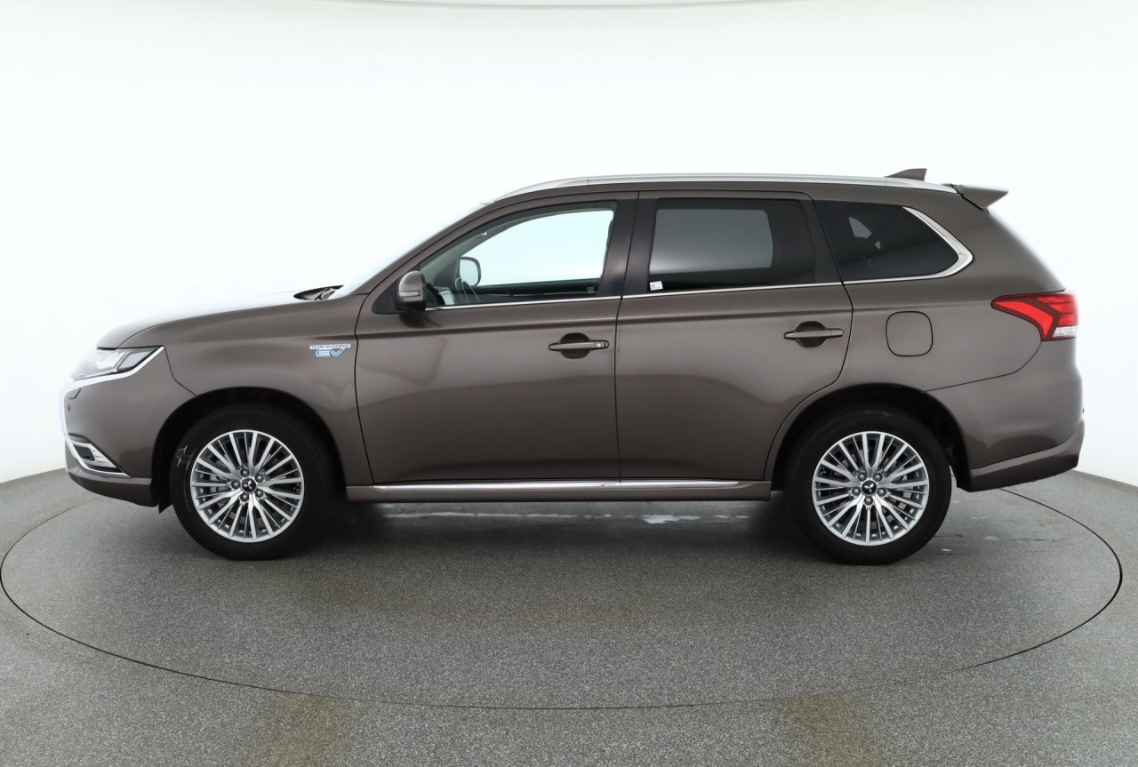 Mitsubishi Outlander 2.4 PHEV Plus 4WD