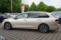VW Golf VIII Variant 1.0 eTSI DSG