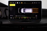 VW Golf VIII Variant 1.5 eTSI DSG Life