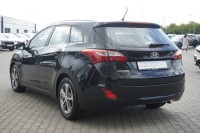 Hyundai i30 1.6 CRDi DPF YES! Silver blue