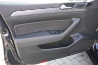 VW Passat Variant 2.0 TDI R-Line