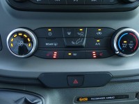 Ford Transit Custom L1 9-Sitzer
