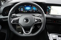 VW Golf VIII Variant 2.0 TDI R-Line