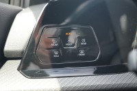VW Golf VIII Variant 1.5 TSI R-Line