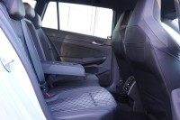 VW Golf VIII Variant 1.5 TSI R-Line