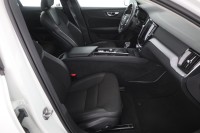 Volvo V60 Momentum Pro