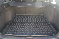 VW Golf VIII Variant R-Line eTSI
