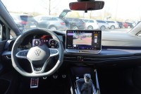 VW Golf VIII Variant 1.5 eTSI R-Line