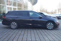 VW Golf VIII Variant 1.0 Active