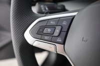 VW Golf VIII Variant 1.5 eTSI R-Line DSG